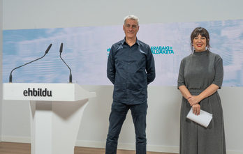 Oskar Matute y Oihana Etxebarrieta, antes de la comparecencia de este lunes. 