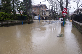 El río Batan, en las calles de Gasteiz.