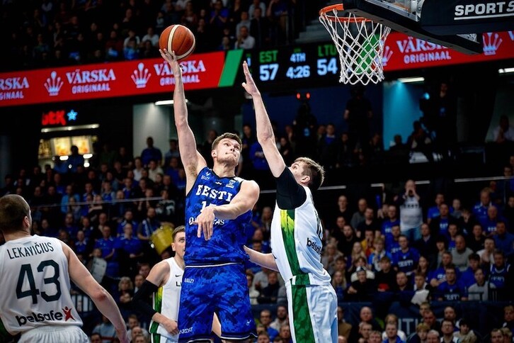 El baskonista Maik Kotsar, brillante en el triunfo de Estonia ante Lituania.