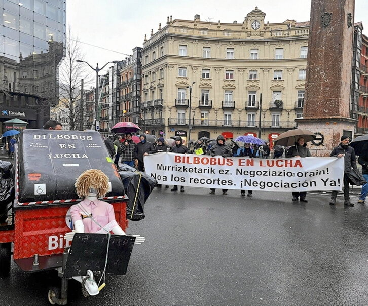 La manifestación de ayer concluyó en la plaza Circular.