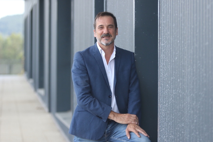 Irudian, Iñigo Urrutia legelaria eta EHUko Adezlea.