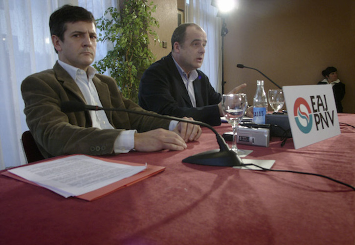 Jon Jauregi compareció junto a Joseba Egibar para dar datos sobre sus propiedades.