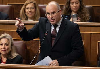 Miguel Tellado (PP), interviniendo contra el Gobierno sobre el caso de Koldo García en el pleno de control del miércoles.