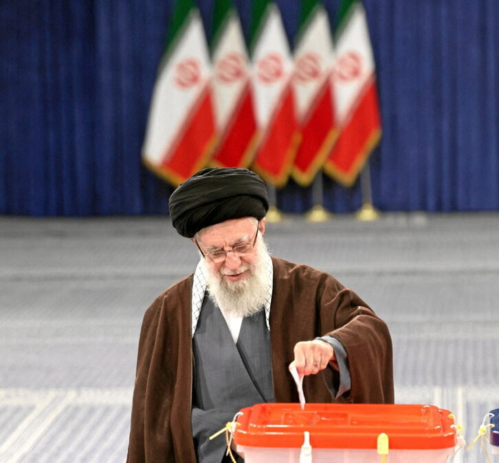 Jatami agintari gorenak goiz bozkatu zuen.