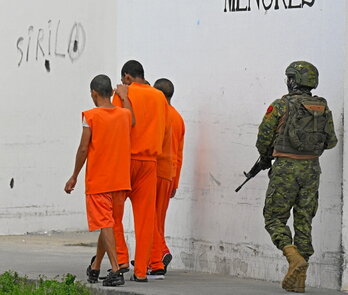 Presos, en una cárcel de Latacunga, Cotopaxi.