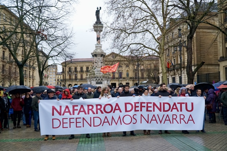 Concentración bajo el lema ‘Nafarroa Defendatu-Defendamos Navarra’ celebrada este sábado en Iruñea.