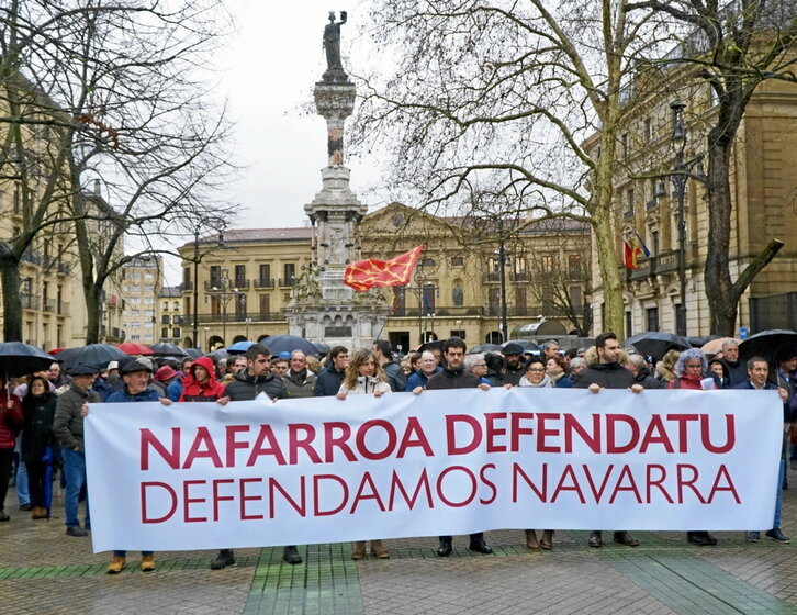 Imagen de la concentración celebrada ayer en el Paseo Sarasate de Iruñea.