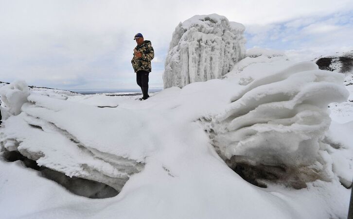 Erkinbek Kaldanov, cerca de los glaciares.