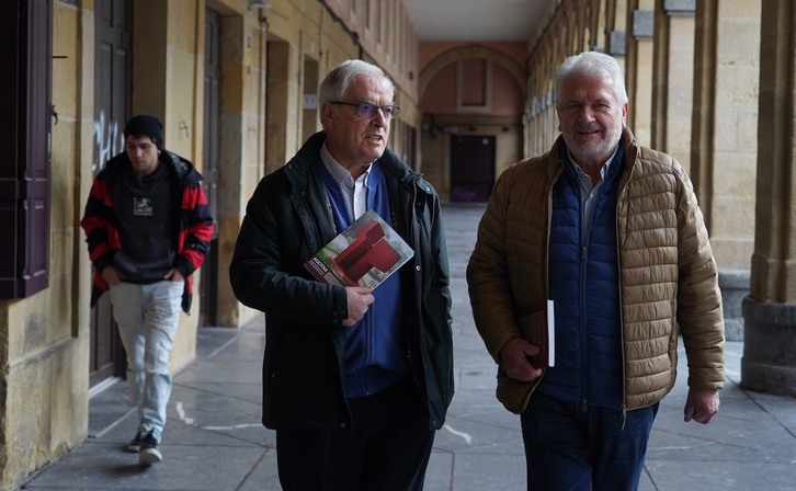 Legarreta eta Santxotena Donostian, liburuaren aurkezpenean.