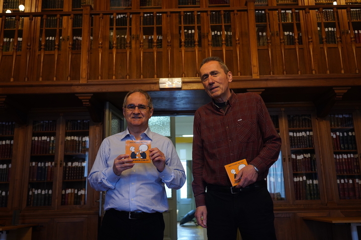 Iñaki Irazu eta Jabier Muguruza ‘Lagun batek esan dit’ diskoaren aurkezpenean.