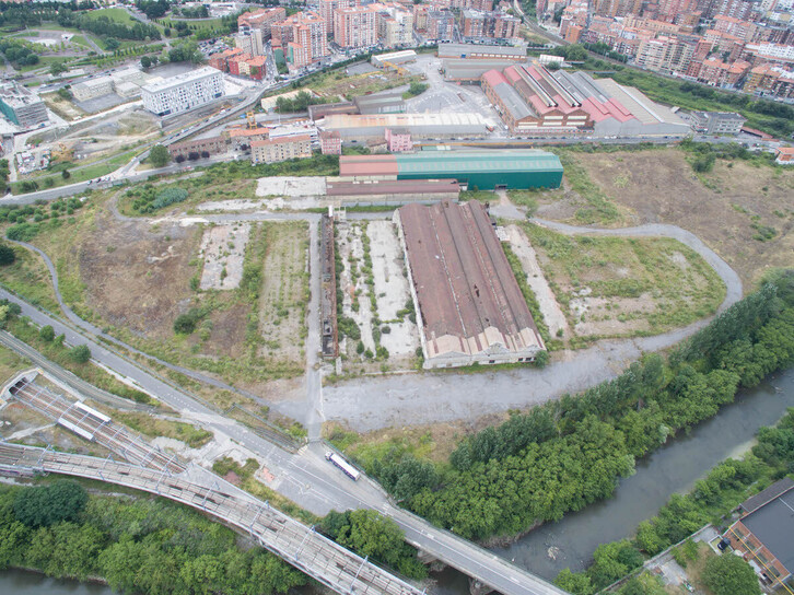 Naves de la antigua fábrica de La Baskonia.