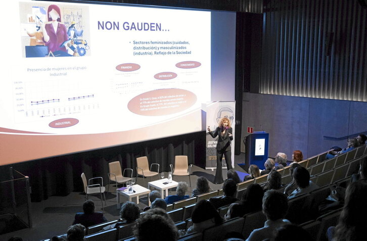 Leire Muguerza, durante su intervención en la jornada organizada por la Fundación Arizmendiarrieta.