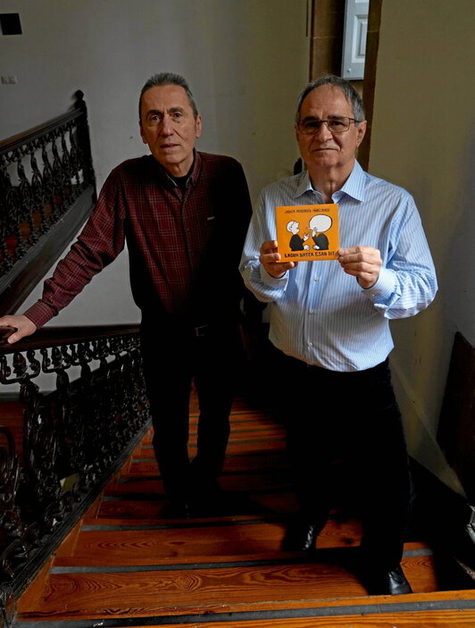 Muguruza eta Irazu, diskoaren aurkezpenean, Donostiako Udal Liburutegian.