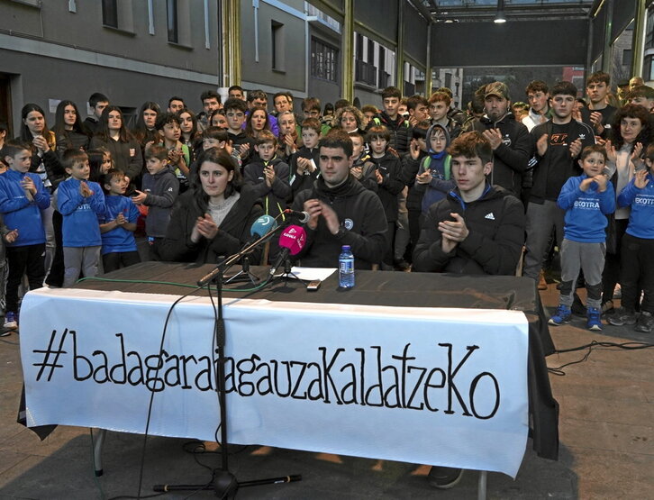 Erkoreka sailburuari erantzuteko prentsaurrekoa eman zuen Xuhar Herri Plataformak.