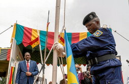 Kongoko poliziek hartu zuten Kamanyolako basearen ardura.