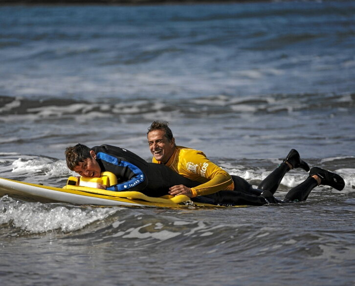 Jaiki imparte cursos a personas con diversidad.