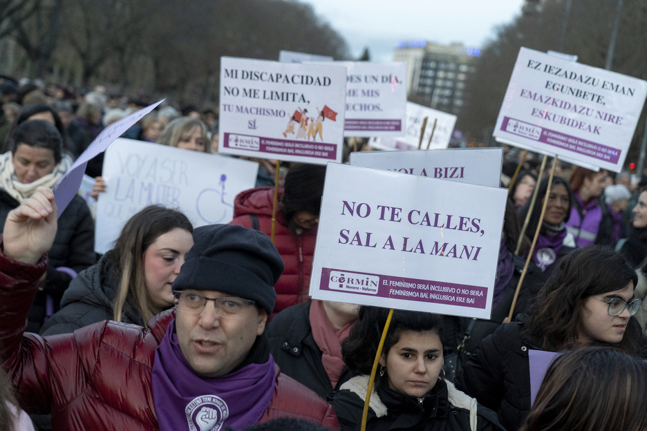 Personas con discapacidad de la coordinadora Cermin han expresado sus reivindicaciones en Iruñea.