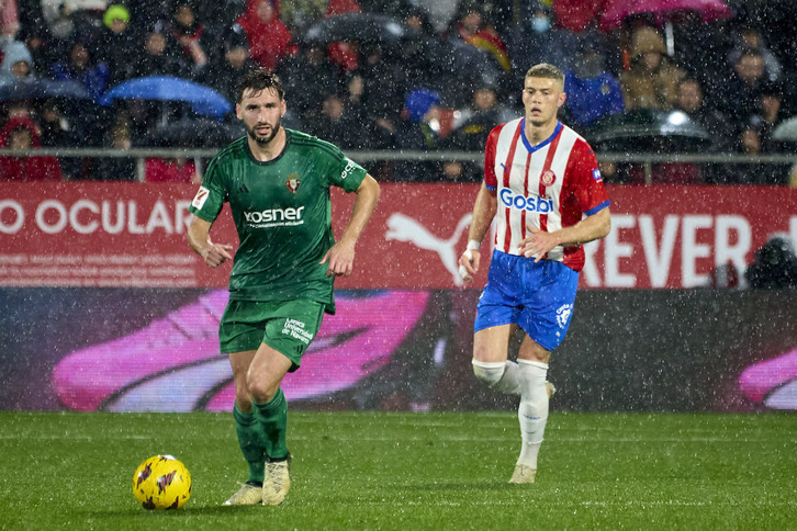 Moncayola dispuso de la mejor ocasión rojilla con un disparo a la escuadra que se marchó fuera por muy poco.