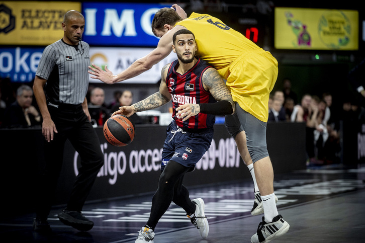 El Barcelona no ha encontrado la manera de parar a Howard.