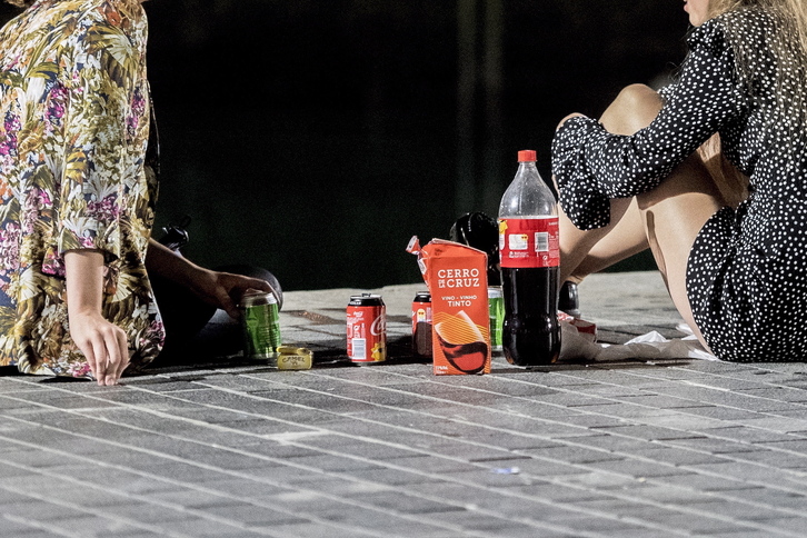 Según explica el Gobierno navarro, entre adolescentes y jóvenes es mayor la prevalencia de comportamientos de mayor consumo en un tiempo reducido.