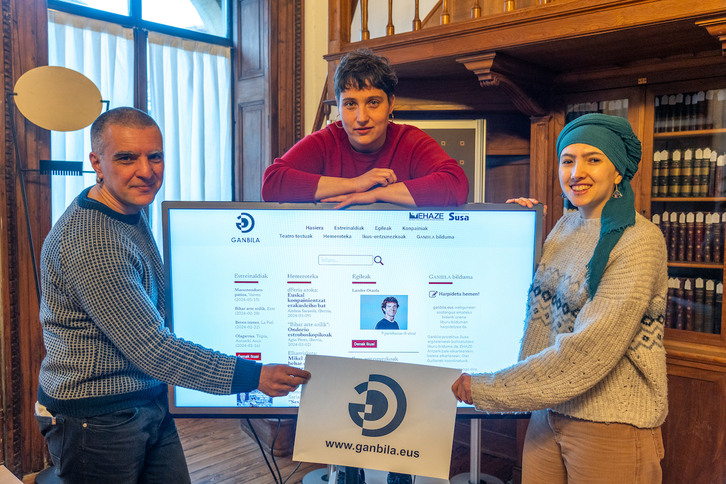 Susa eta EHAZEko ordezkariak, aurkezpenean.