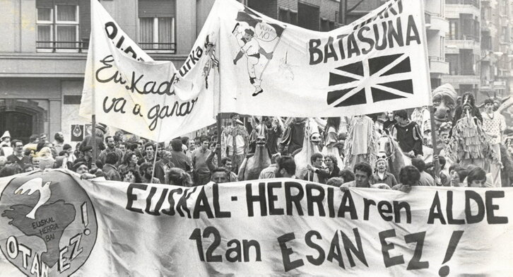 Movilización organizada por el Manifiesto en Defensa de la Soberanía Vasca en vísperas del referéndum sobre la permanencia en la OTAN.