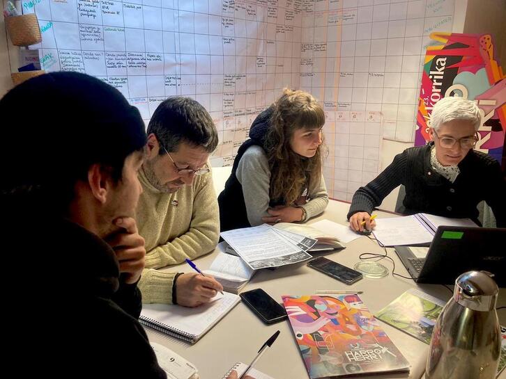 Baionako amaiera festa antolatzeko Korrika batzordearen bileretako bat.