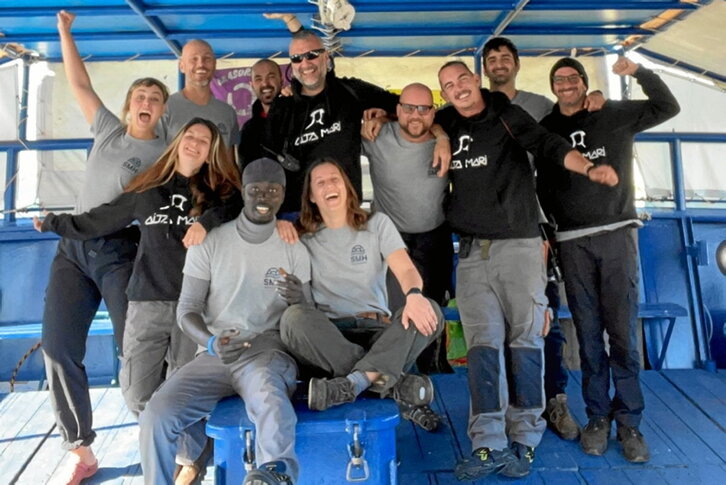 «Aita Mari» ontziko tripulazioa.