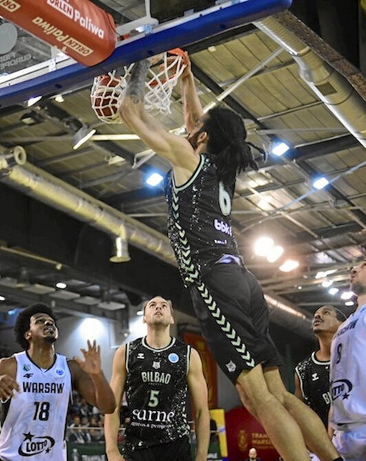 Killeya-Jonhes se cuelga en el encuentro de ida.