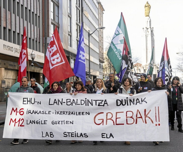 Protesta del profesorado en Bilbo.