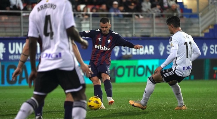 Frente al Burgos, el Eibar disputó su peor partido del curso como local.