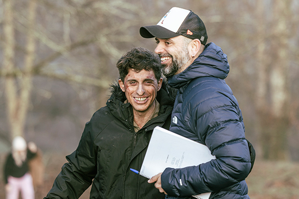 El cineasta Alexis Morante y el actor y mago Ócar Lasarte durante el rodaje. DAVID HERRANZ El cineasta Alexis Morante y el actor y mago Ócar Lasarte durante el rodaje. DAVID HERRANZ