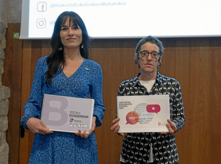 Agurne Gaubeka eta Garbiñe Petriati, Iruñeko Kondestable jauregian.