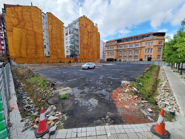 Solar donde Murias estaba construyendo la nueva sede del Obispado de Bilbo y la clínica de Mutualia.