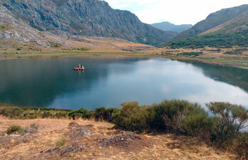 Kantauriko lakuen urak kalitatea galdu du azken hamarkadetan, EHUk parte hartu duen ikerketa baten arabera.