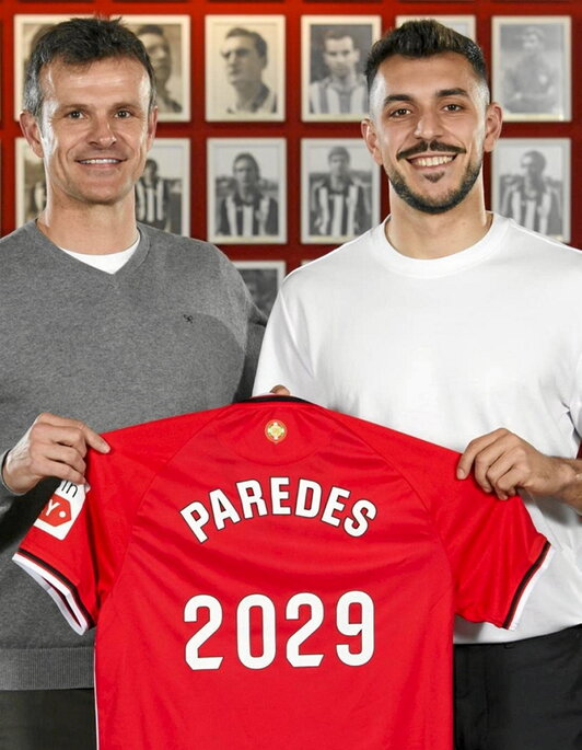 Paredes eta Jon Uriarte presidentea.