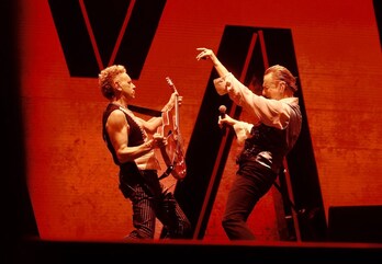 Los veteranos Depeche Mode ofrecieron un gran espectáculo sobre el escenario del BEC.