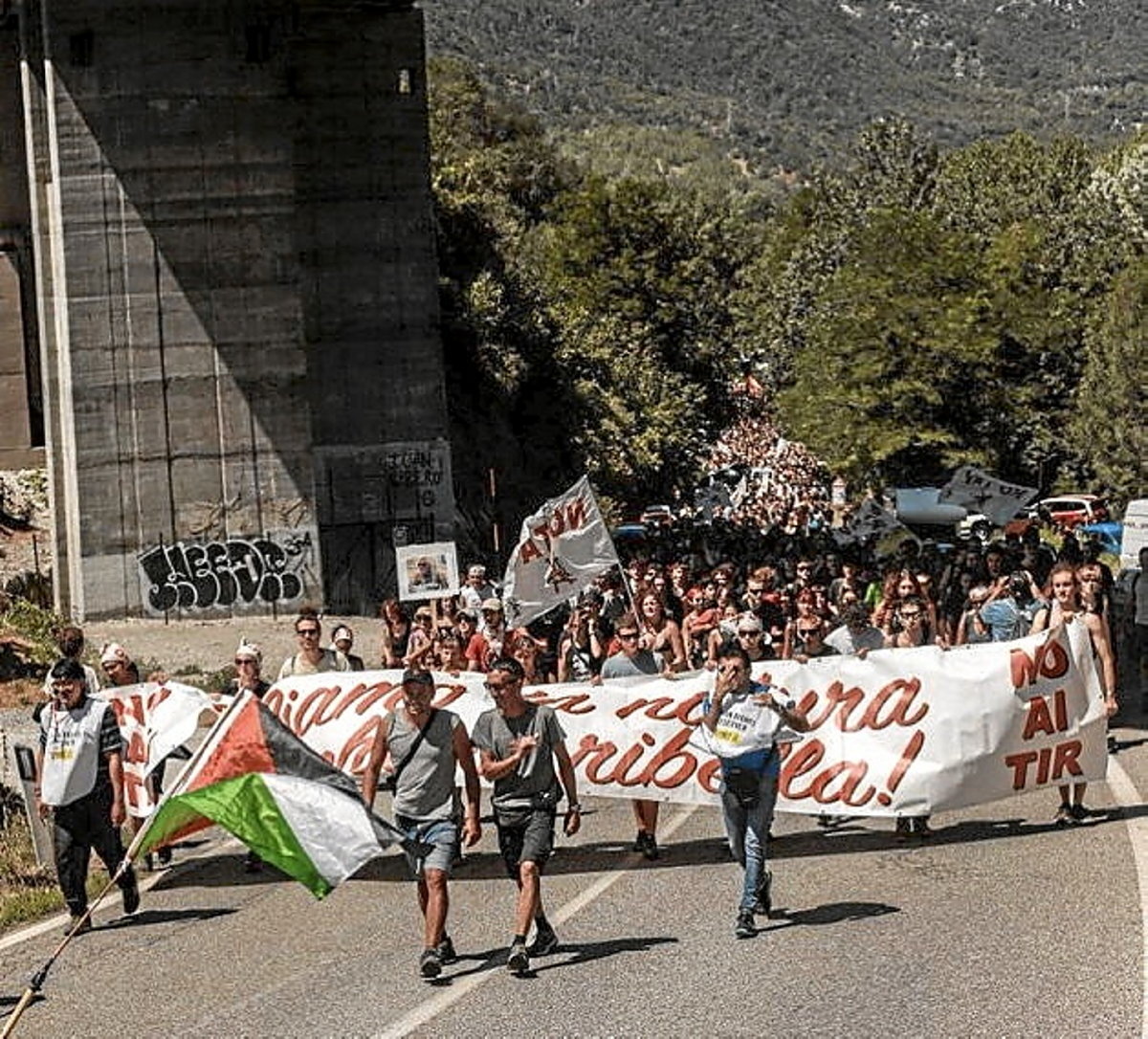 Askapenaren manifestazio baten irudia (ASKAPENA).