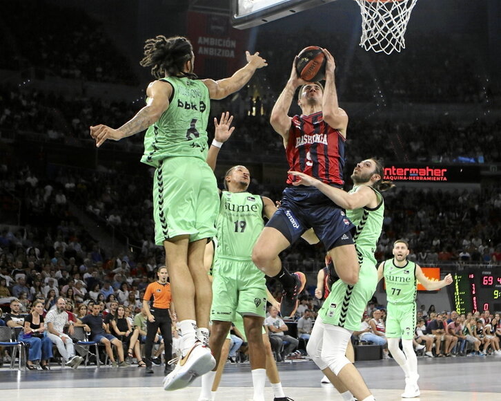 En la primera vuelta, Baskonia se impuso claramente en Gasteiz.
