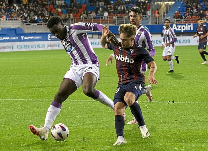 El Eibar goleó al Valladolid en Ipurua.