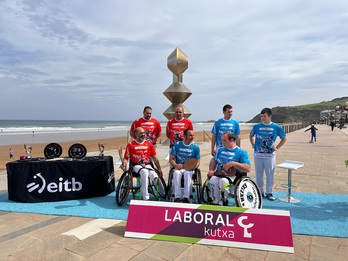 Igandeko finaletan arituko diren pilotariak, astelehen honetan Zarautzen.