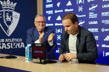 Sabalza aplaude a Arrasate tras anunciar un adiós que casi nadie deseaba. 