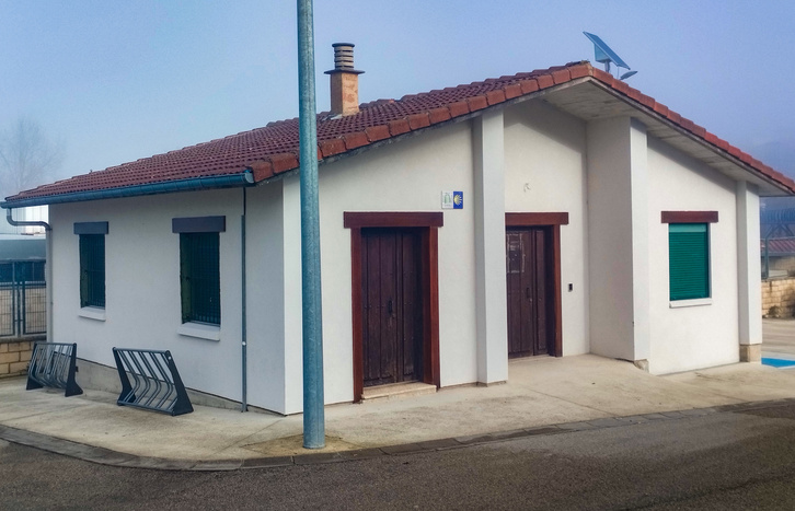 Aguraingo udal aterpetxea, irudian