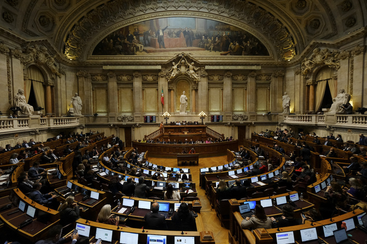 Portugalgo Parlamentua.