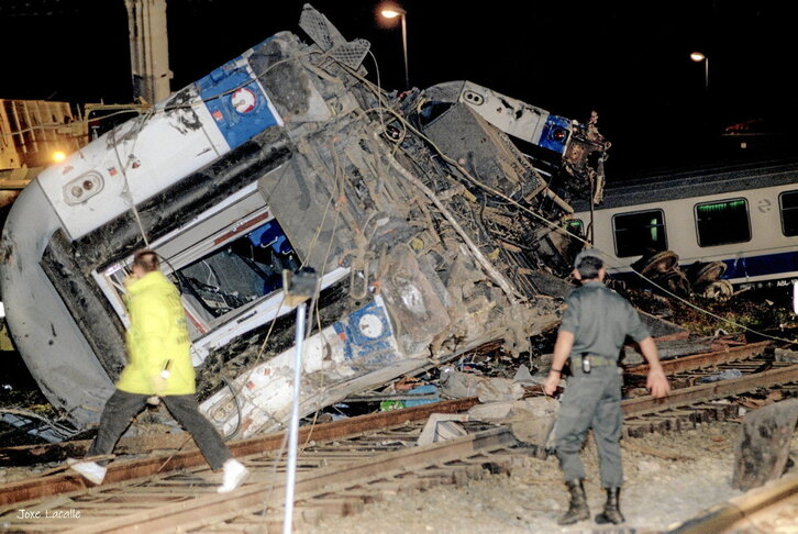 Estado en que quedó el tren Intercity tras descarrilar en Uharte Arakil con 248 personas a bordo.