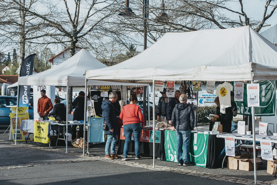 Salmenta postuak Uztaritzen. Salmenta postuak Uztaritzen.