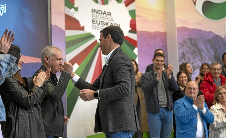 Urkullu reivindicó su gestión en un Aberri Eguna donde se le homenajeó y se escenificó su relevo.