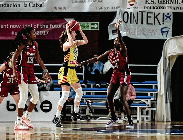 Gironako barruko jokalariak geraezinak izan ziren Gernikarentzat.