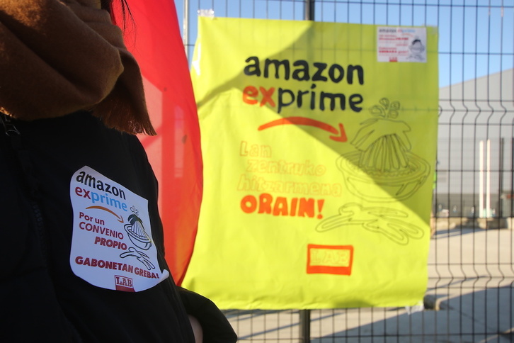 Movilización el pasado diciembre en el centro de Amazon en Trapagaran.