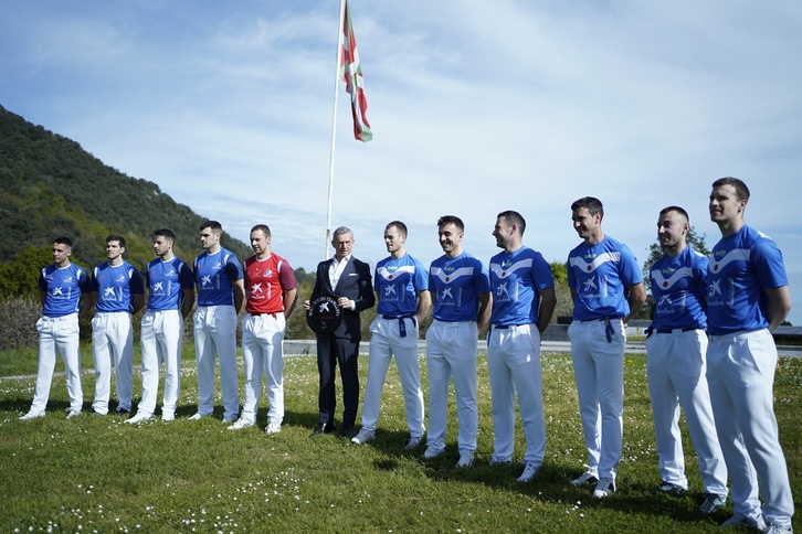 Gaixorik, Jokin Altunak ez du gaurko aurkezpenean egoterik izan.